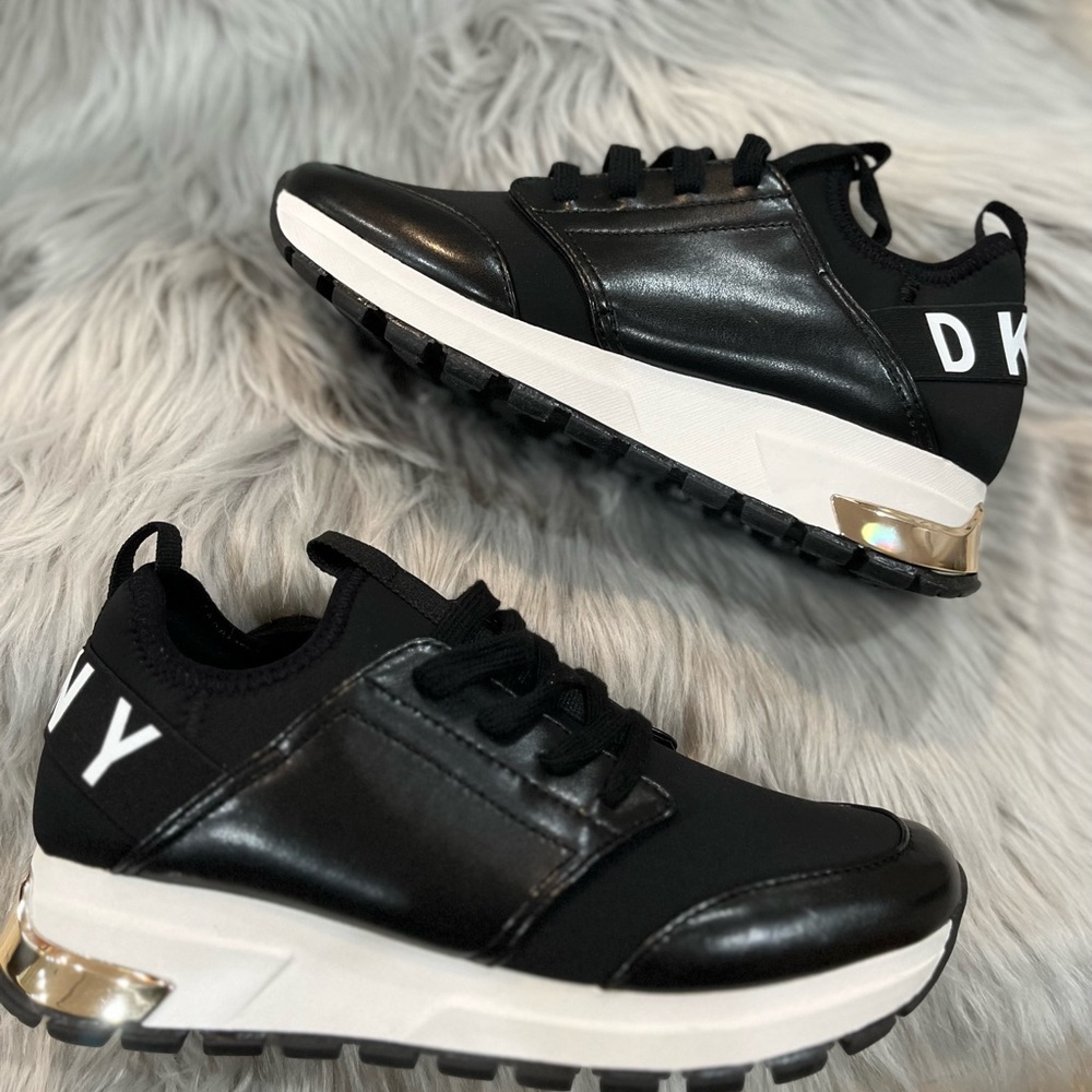 DKNY Fashion Sneakers Women-Black/White/Gold